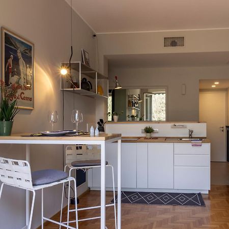 Cosy In The Park Apartment โกโม ภายนอก รูปภาพ