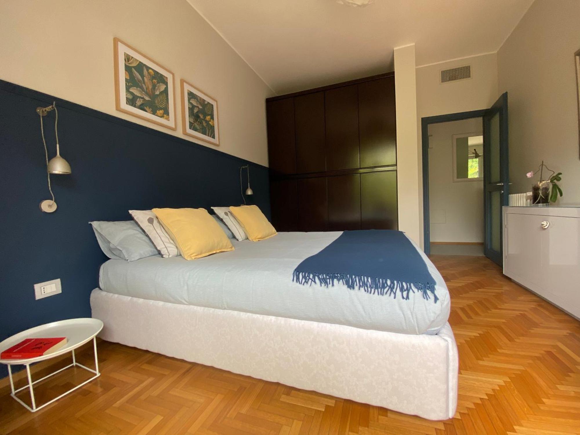 Cosy In The Park Apartment โกโม ภายนอก รูปภาพ