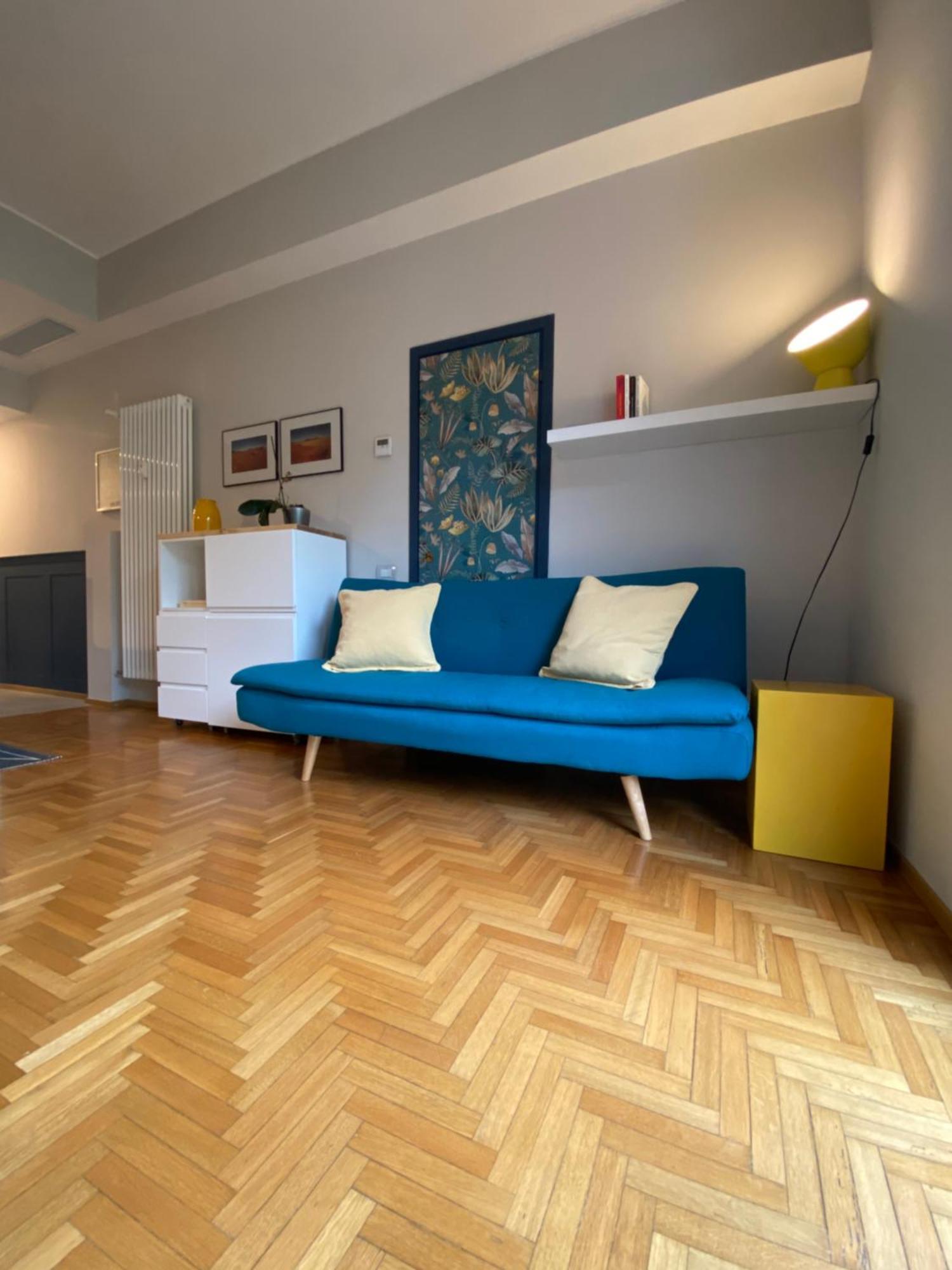 Cosy In The Park Apartment โกโม ภายนอก รูปภาพ