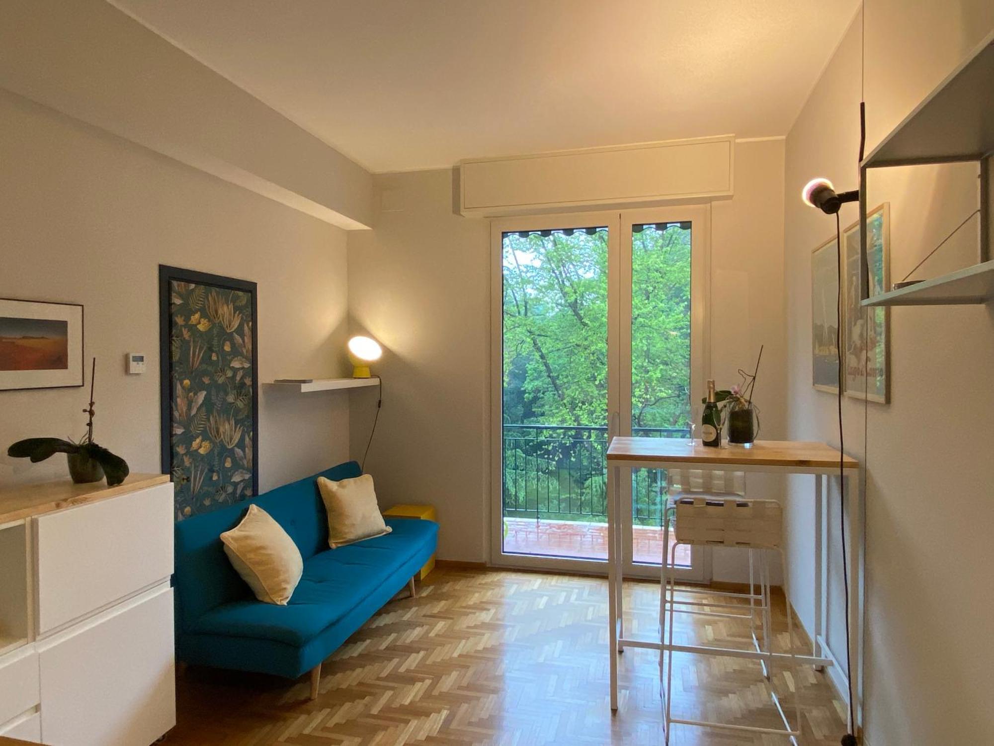 Cosy In The Park Apartment โกโม ภายนอก รูปภาพ