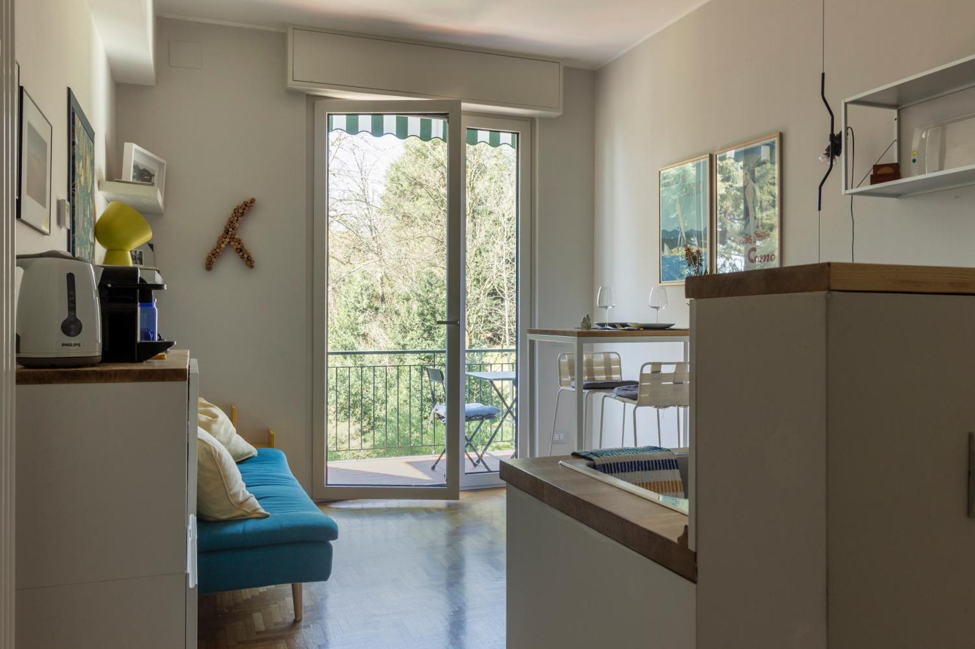 Cosy In The Park Apartment โกโม ภายนอก รูปภาพ